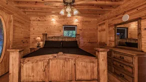 \"The Hideout\" Cabin 14 - Image 4