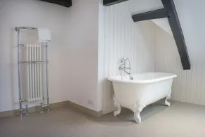 Relining! Familyfriendly. Bright. Lots of space. picture window - Image 3