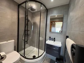 Panoramic Sea Views from this 2 Bedroom Cornish Townhouse - Image 3