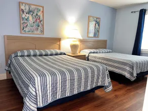 Nice apartment with golf course view in prestigious Brunswick Golf. Fits 4. - Image 5