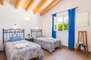 Gris 4 bedroom villa, Cala'n Forcat - Image 5