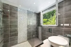 Villa in Flayosc with Private Swimming Pool - Image 2