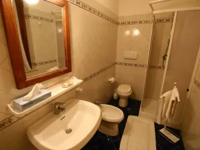 Farmhouse in Todi with Pool & Theater Nearby - Image 2