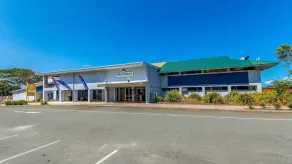 Walk to Surf Beach - Image 3