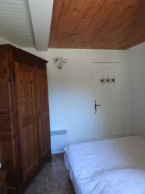 4/5 person south-facing gite with covered terrace & swimming pool - Image 5