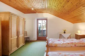 Ferienwohnung \"Pischlhof Apt Lärche\" mit Bergblick, Balkon und Gemeinschaftsgarten - Image 4