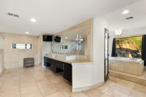 City Views - 5BR Estate w/ Pool, Spa & Panoramic Mountain Views - Image 2