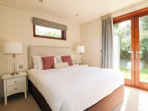 CLIPSHAM, pet friendly, with open fire in Exton, Rutland - Image 4