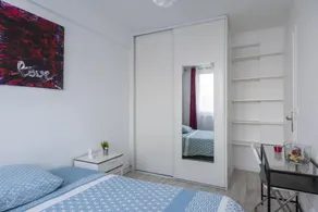 Bright, warm apartment - Image 4