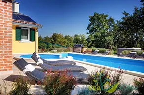 Ruhig gelegenes Ferienhaus mit grossem Pool am Ortsrand von Rezanci - Image 5