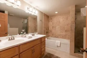 Condo with Outdoor Heated Pool and Free WiFi - Image 2