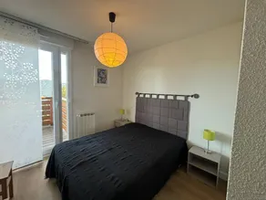 2-Bedroom Cabin Apartment with Parking, Lake View - Image 3