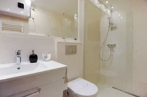 Main Street Studio and Rooms - Image 4