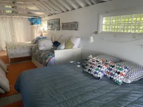 West Lake Cottage - Image 4