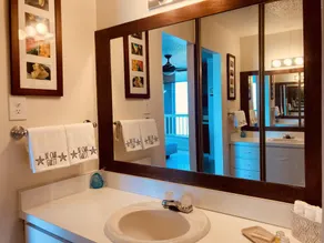Mesmerizing Views, Charming, Airy 1BR condo in San Juan's Isla Verde Beach - Image 3