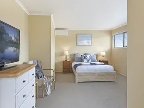 Minimum 3 night stay    4 Bed/2 Bath    Sleeps 10 (max 6 Adults) - Image 4