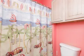 Les locataires à long terme sont les bienvenus! Condo 2/2 spacieux!  Sur le canal avec un ascenseur à bateaux! - Image 3