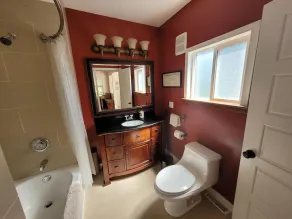 5 Quarto Character House - Downtown Kimberley - Image 2