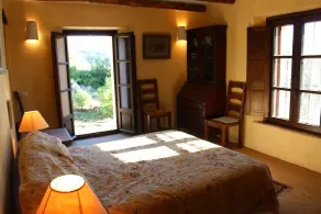 romantic retreat with magnificant views,pool and WIFI - Image 4