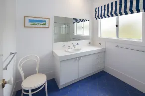 Absolut Beachfront - Quindalup Beach House - Image 4