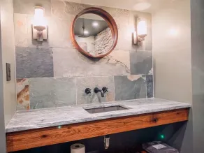 [Optional Hot Tub] Farmhouse style apartment - newly renovated - Image 2