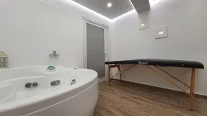 Elizabeth Suites - Image 3