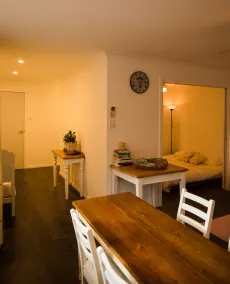 Stunning river views! Private guesthouse & courtyard close to nation park & more - Image 3