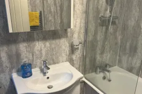 Three bed house in Wolverhampton - Image 5