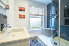 Brook House - Image 3