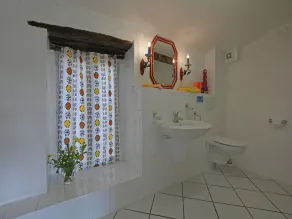 Amazing villa with garden - Image 2
