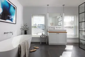 Beach Cottage - Porthcothan -  stunning cottage that sleeps  8-12 guests  in 6 bedrooms - Image 4