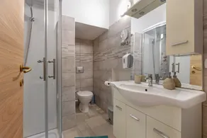 Estudio \"Riverview 67 1\" con jardín y Wi-Fi - Image 3