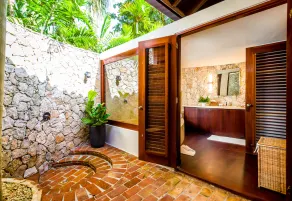 Ultra Luxury 12 Bd Private Beach  Exclusive Concierge Chef Butler service - Image 3
