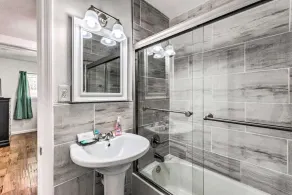 Sweet Beach Serenity for Families-8 mins from beach! With Pool! - Image 4