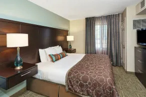 1 Bedroom | Free Breakfast, Indoor Pool Access - Image 5