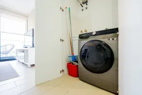 w* | Pleasant 1BR in San Francisco - Image 3