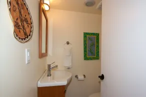 Almost Ocean Front - Beautiful Woodwork - Top Floor - Vrkcv - Image 3