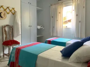 House with swimming pool, 5 bedrooms (4 suites) 40 meters from the beach. - Image 5