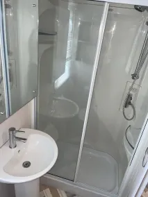 3guests-2bedroom-WiFi-Tv - Image 2