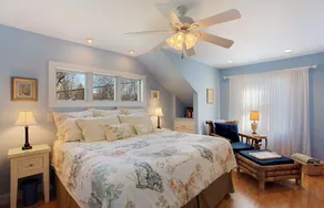 Charming 2BR (Sleeps 4) Coach House w/ Lake Michigan Access - Image 3