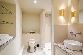 A picturesque 15th century three storey stone cottage fully equipped & furnished - Image 4