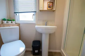 35 Redwood - Beauport Park, Hastings - Image 3