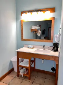 Suite 26 at D&R Pelican Bay Resort - Image 3