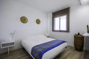 Renovated apartment with south orientation and seasonal communal pool in Santa Margarita (Roses) - Image 4