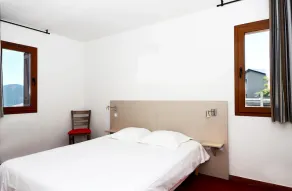 Spacious 8-guests Holiday Apartment - Image 4