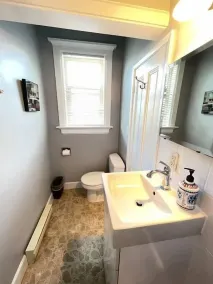 Bachelor Suite in Heritage Manor, Fairfield - Image 3