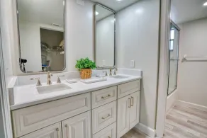 Park Shore, 2 Kings, Pool, Restaurant, Tennis, 5 Minute Drive to the Beach, - Image 3
