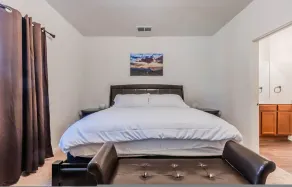 Spacious 5BR Dallas Retreat Perfect for Business Travelers Families - Image 5