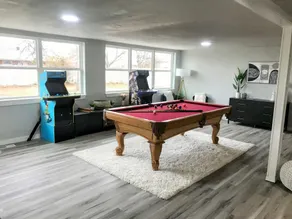 6MIN TO WILL ROGERS AIRPORT | HOT TUB | GAME ROOM | POOL TABLE - Image 2