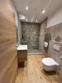 Large Chalet over 2 floors, fantastic views of the montains. - Image 5